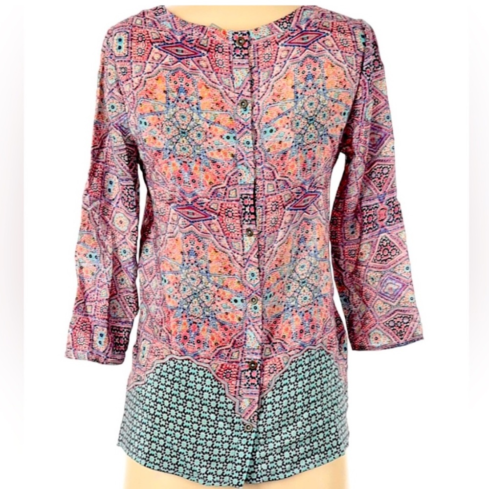 MAEVE Anthropologie 3/4 sleeve 100% silk top. Size: 6 - Picture 2 of 4